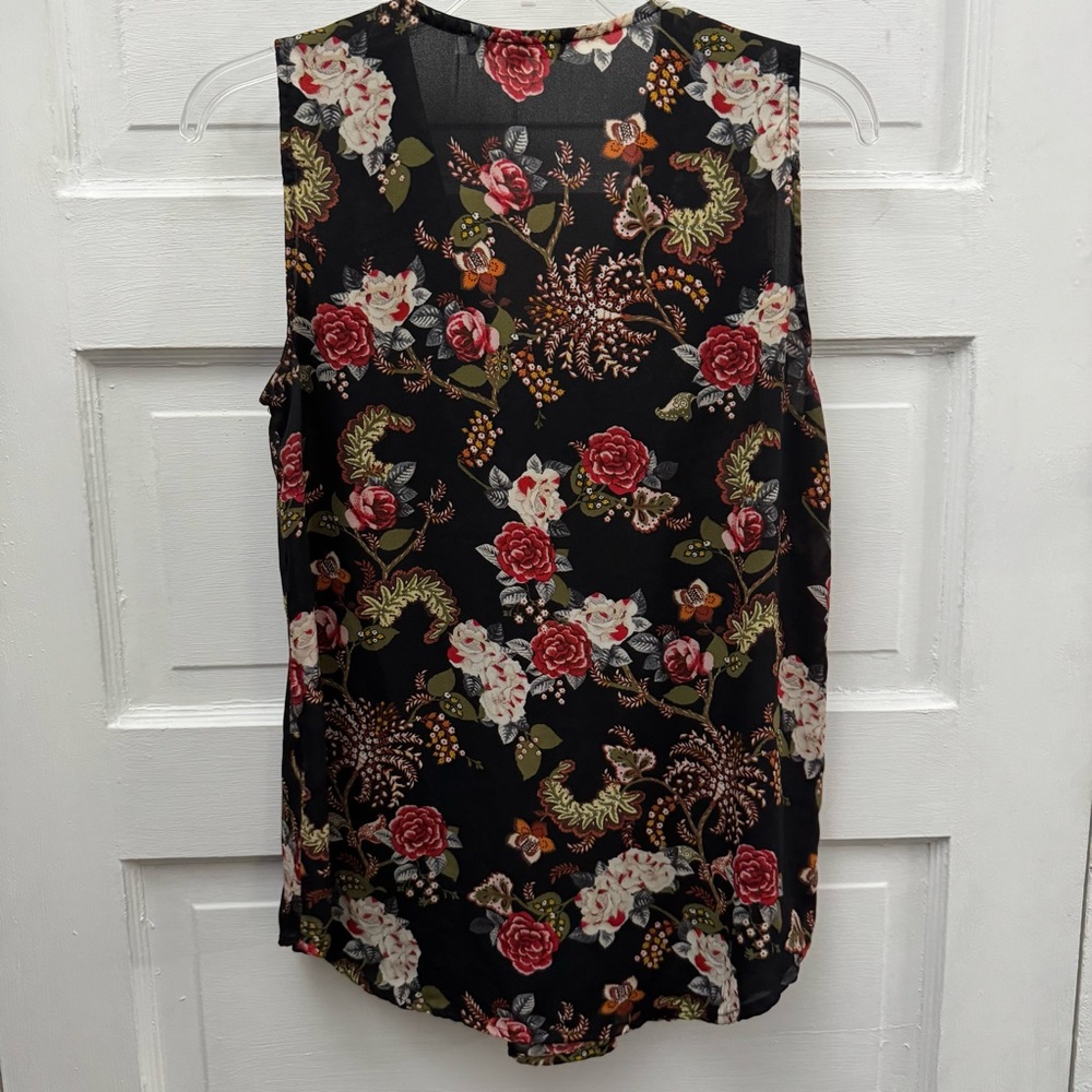 Rose + Olive Floral V Neck Sleeveless Blouse Women’s Small - Picture 4 of 8